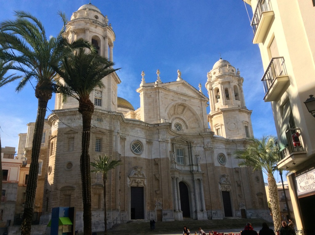 A photo of the facade of the Cathedral Nueva - Cadiz, Spain